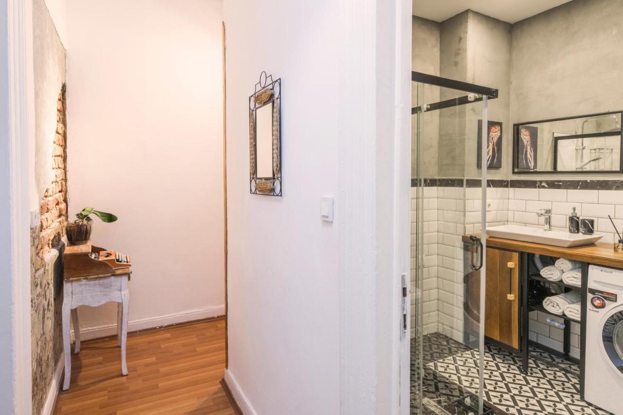 By Galata- Historical And Modern Apartment Estambul Exterior foto